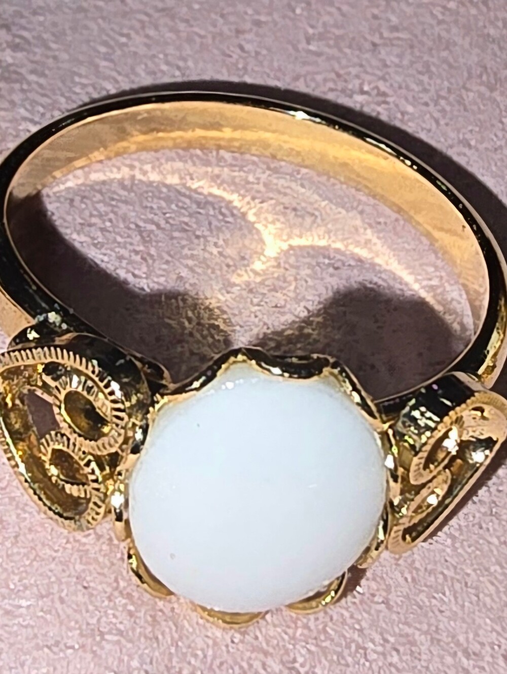 Vintage Gold Tone White Cabochon 4 Pc Set Ring Brooch Necklace (Lg and Sm) - Picture 6 of 12